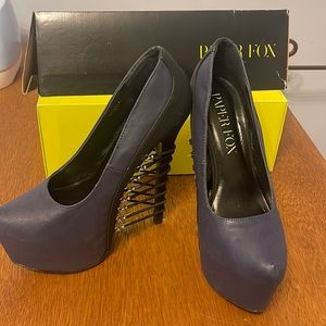 FUN EDGY PUMP Like new-worn once. Size 7. Navy/black with elastic cord detail.